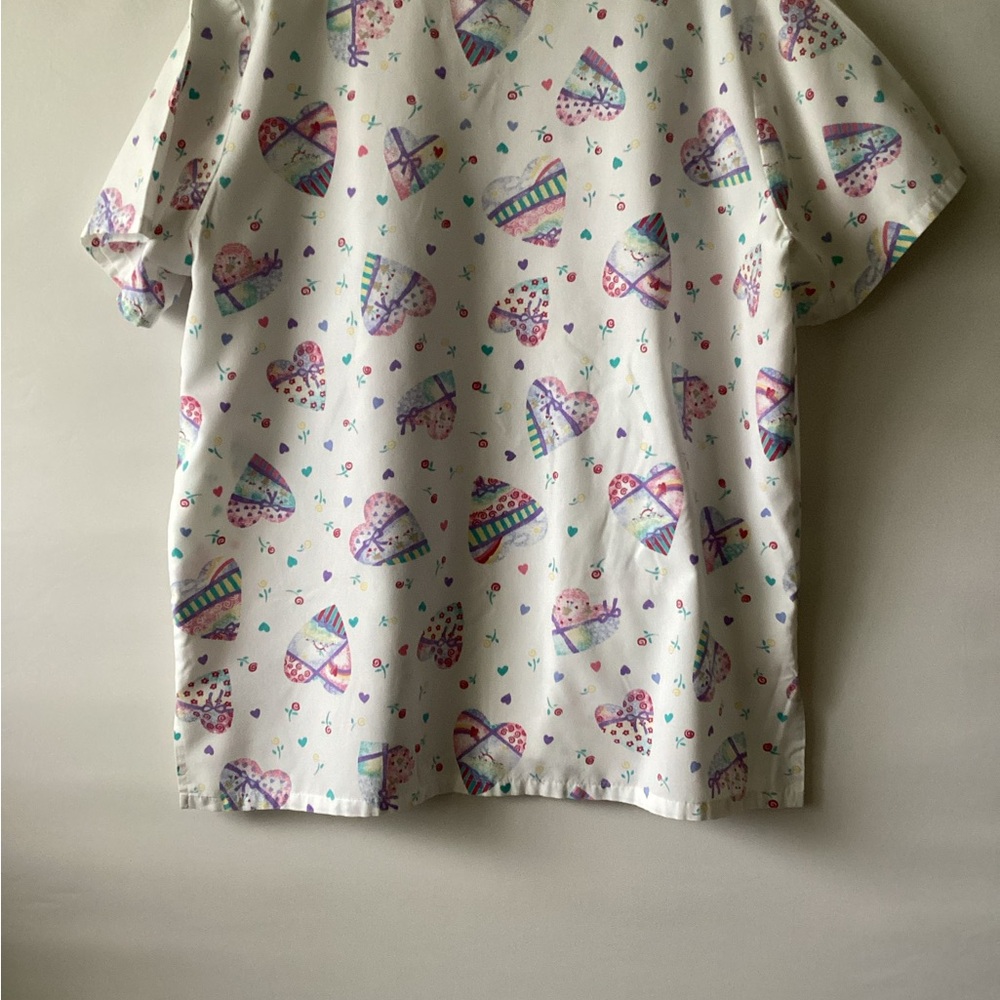 Simply basic scrub top. - Picture 2 of 3